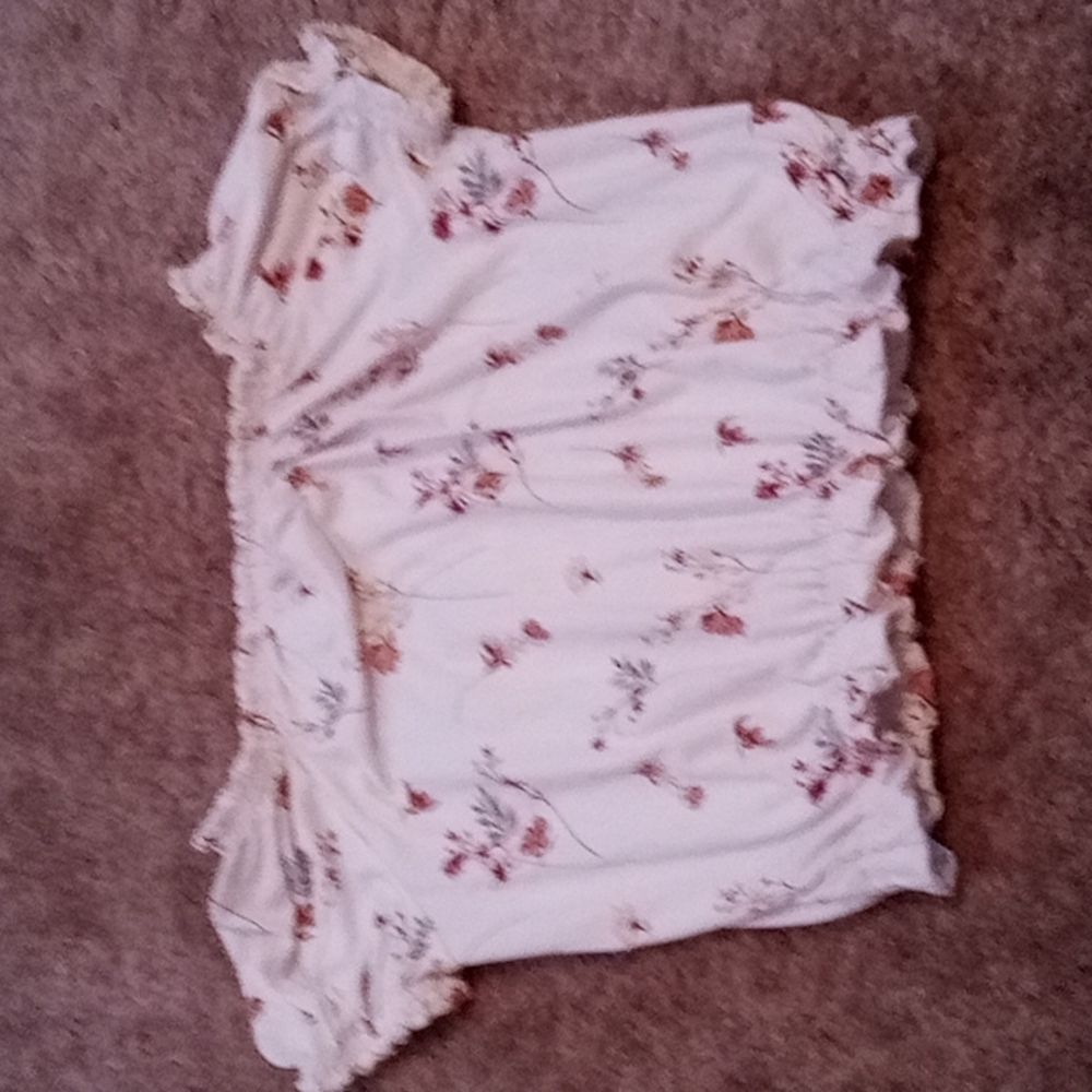 Floral cropped ruffled shirt